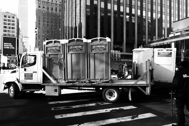 Best Portable toilet rental cost  in Tonganoxie, KS